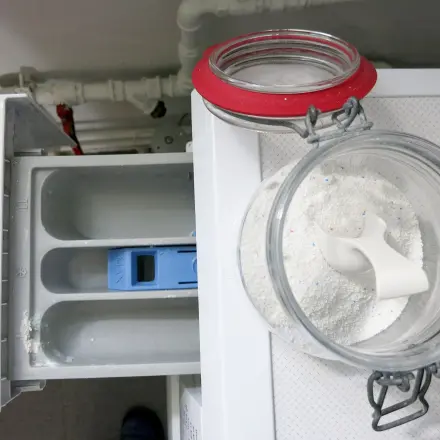 Waschpulverflecken in der Wäsche