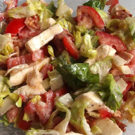 Gutes Dressing an den Salat! Nicht für Kartoffelsalat!