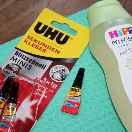 Sekundenkleber mit Babyöl entfernen