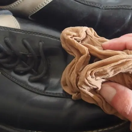 Nach der Laufmasche - kaputte Nylons können sparen helfen