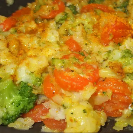 Gebratener Eierreis mit Curry & Gemüse - super einfach
