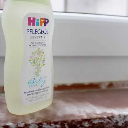 Babyöl zur Pflege von Fensterbrettern