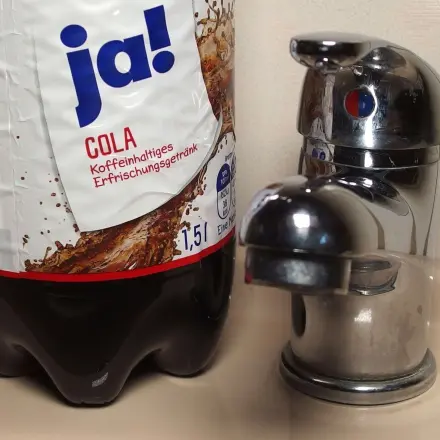 Armaturen blitzblank mit Cola