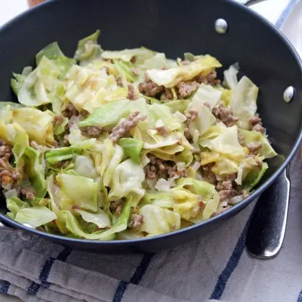 Weißkohl-Hackfleisch-Topf