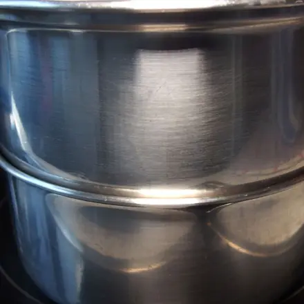 Stromsparen beim Kochen mit zwei Töpfen