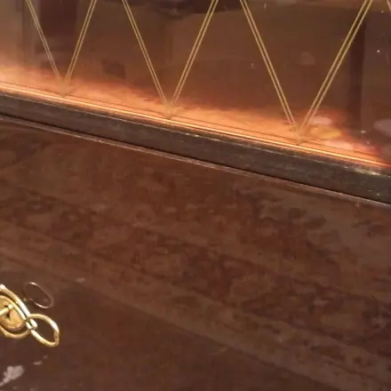 Holzmöbel desinfizieren und reinigen