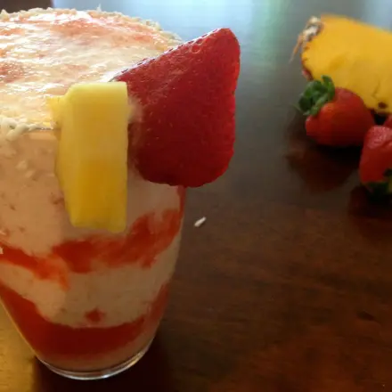 Erdbeer-Kokos-Buttermilch Drink