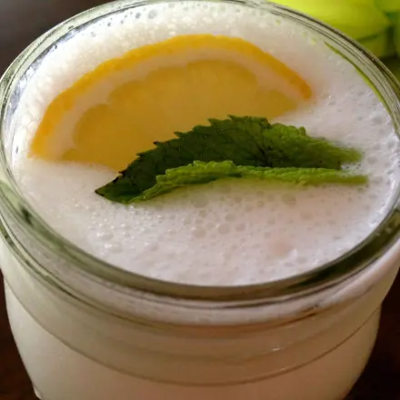 Zitronen-Buttermilch (Smoothie)