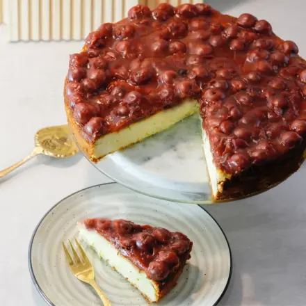 Käsekuchen ohne Boden mit Kirschen