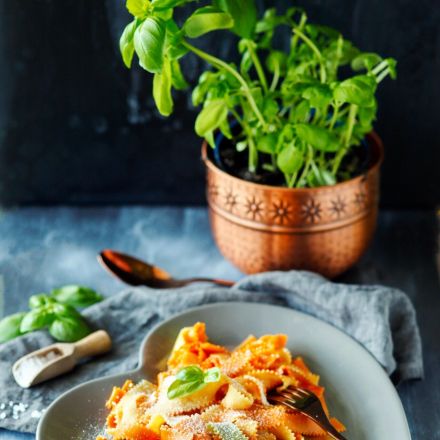 Nudeln mit Ketchup und Parmesan