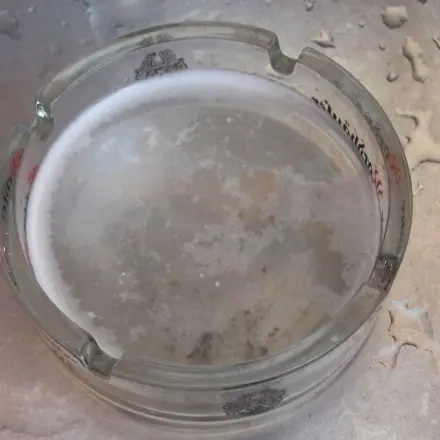 Aschenbecher wieder sauber wie neu