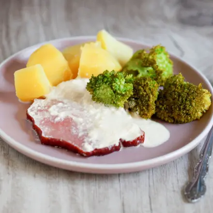 Kasseler in Schmandsoße