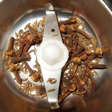 Gewürzmischung aus der Kaffeemühle