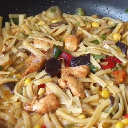 Bami Goreng ("Nr. 47 - Gebratene Nudeln - "Hatte gesmeckte?")