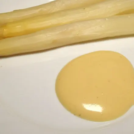 Fertige Soßen aus der Tüte zuerst kühlen