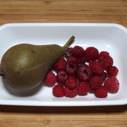 Himbeer-Birnen-Bowle