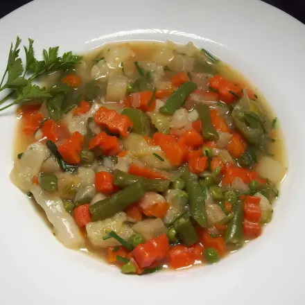 Gemüsesuppe auf die schnelle Art