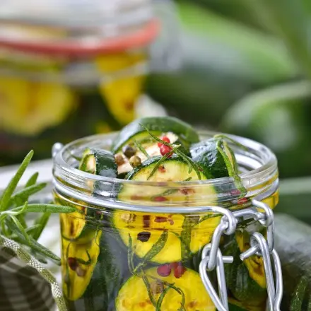 Eingelegte Zucchini