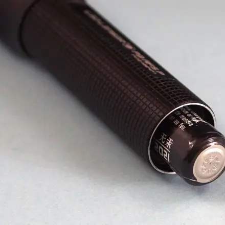 Ausgelaufene & festsitzende Batterien in Taschenlampen