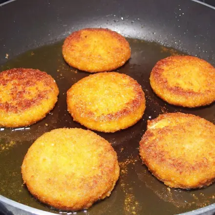 Keine Eier für Panierung: Kondensmilch