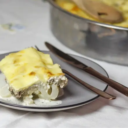 Sauleckerer Blumenkohl-Kartoffel-Hackauflauf