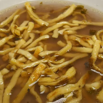 Flädlesuppe - Pfannkuchensuppe