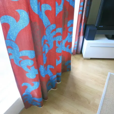 So bleichen bunte Gardinen nicht so schnell aus