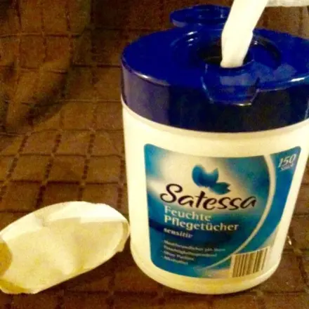 Flecken auf Textilien entfernen