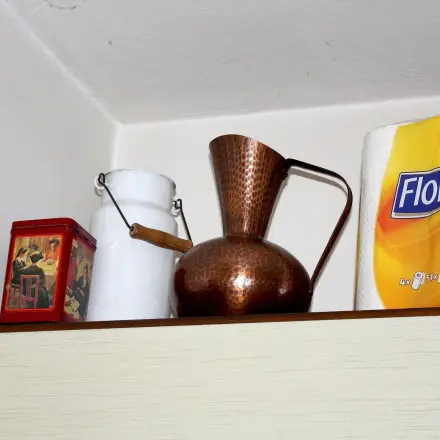 So bleiben Sachen oben auf dem Küchenschrank sauber