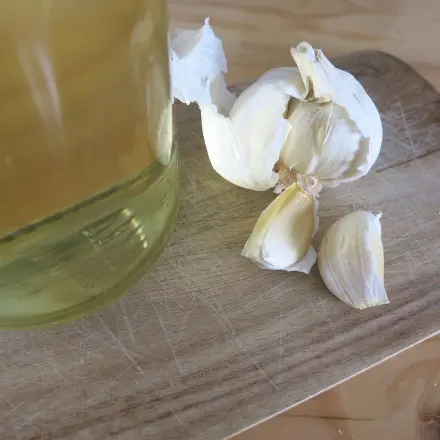 Knoblauch- oder anderes aromatisiertes Öl selbermachen
