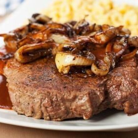 Zwiebelrostbraten mit Spätzle