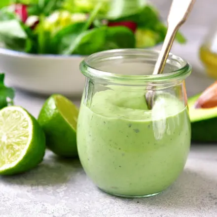 Schnelles Joghurt-Pesto-Dressing