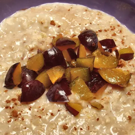 Porridge mit Obst