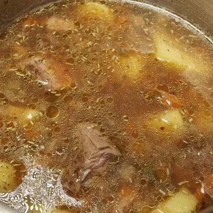 Fleischsuppe nach A. Schuhbeck