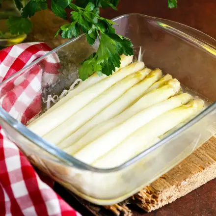 Spargel aus der Auflaufform