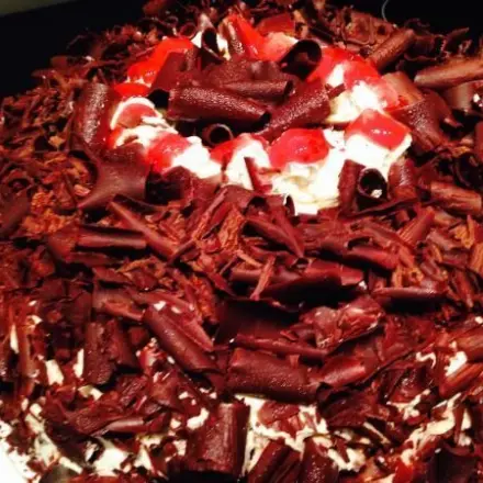 Einfache Schwarzwälder-Kirsch-Torte mit oder ohne Alkohol