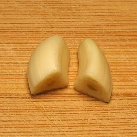 Knoblauch gegen Pickel