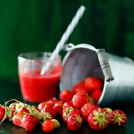 Erdbeer-Smoothie-Vanille-Shake