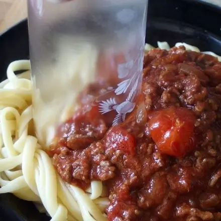 Spaghetti kleinschneiden