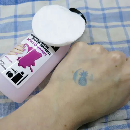 Disco-Stempel mit Nagellackentferner entfernen