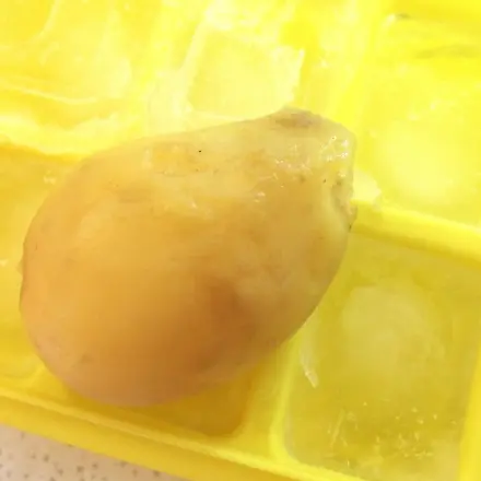 Pellkartoffeln ganz einfach aus der Schale pressen