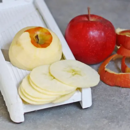 Äpfel zum Backen - schnell mit dem Hobel