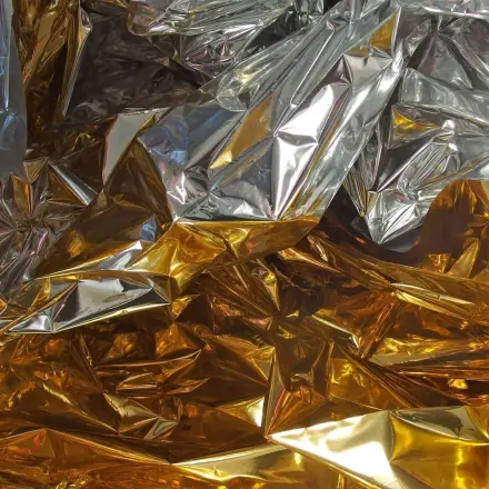 Basteln oder Dekorieren mit Gold- oder Silberfolie