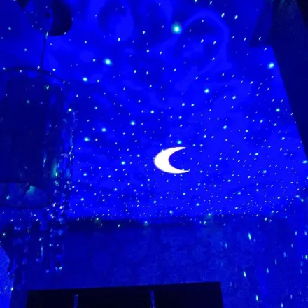 Besser schlafen mit einem Seidentuch