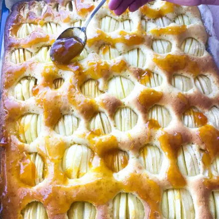 Blitz-Apfelkuchen in der Auflaufform