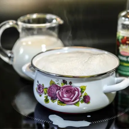 Die Milch ist übergekocht?