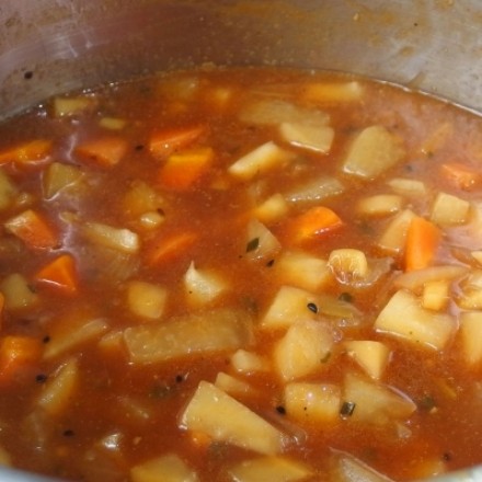 Aromatische Suppe / Stampf / Mus / Brei von Kartoffeln oder Gemüse