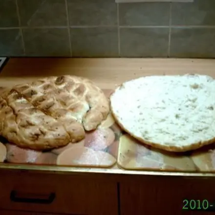 Pizza mit türkischem Fladenbrot
