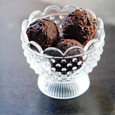 Trüffelkugeln zum Kaffee