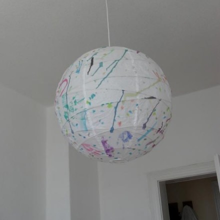 Schöne einzigartige Lampe basteln - nicht nur fürs Kinderzimmer